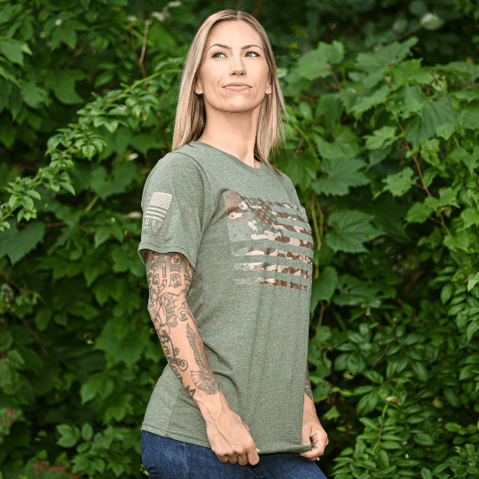 Women's Camo American Flag Patriotic Boyfriend Fit T-Shirt (Army Green)