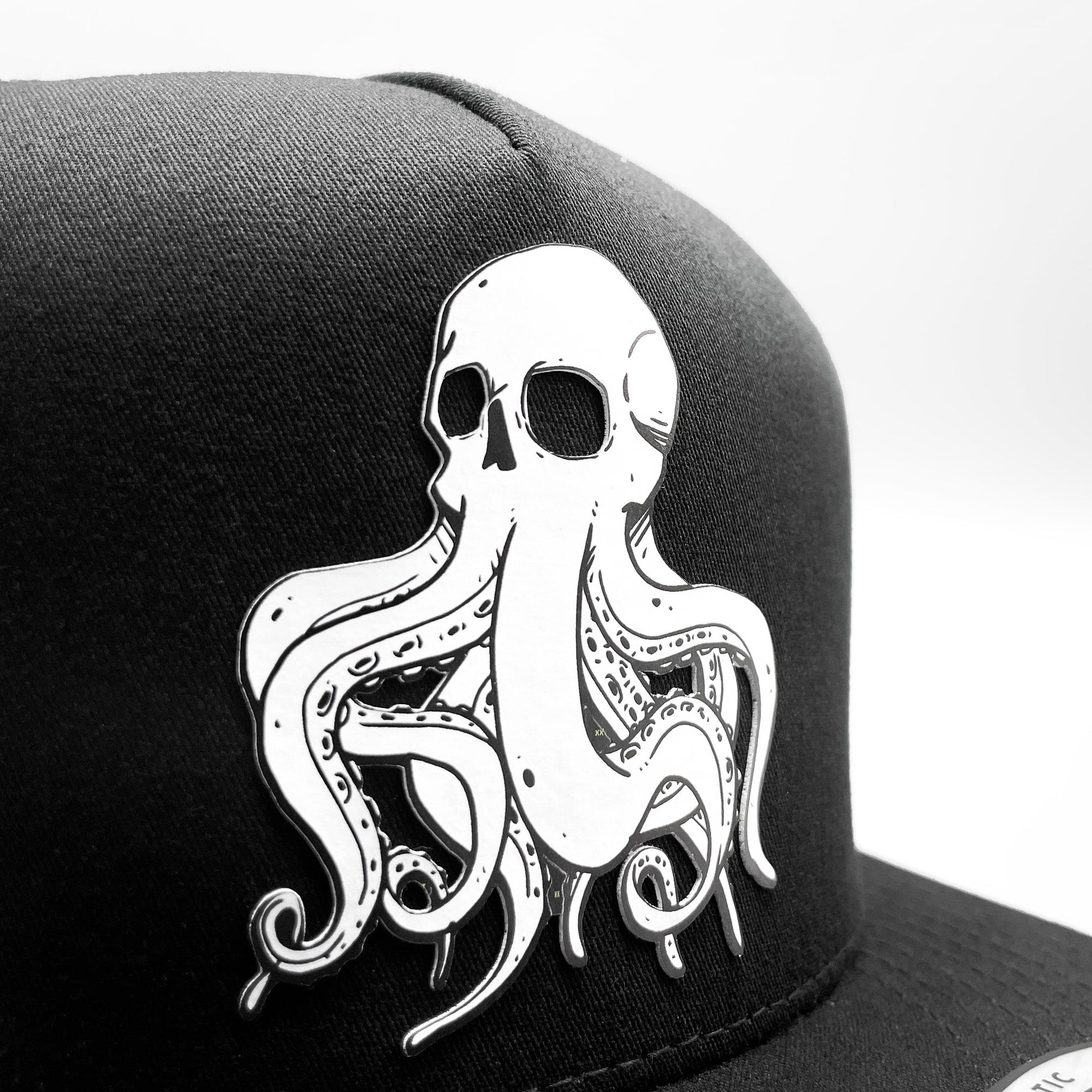 Octopus Kraken Skull Retro Trucker - 0